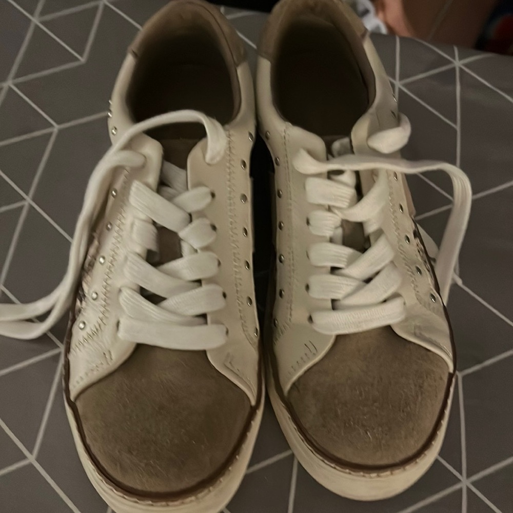Crown Vintage Sneakers